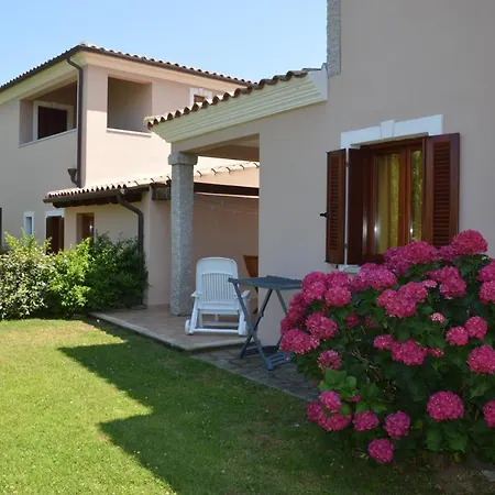 Appartamenti Lu Fraili San Teodoro  Exterior photo