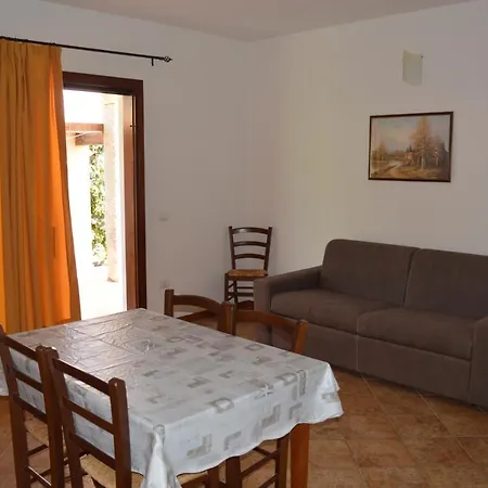 Appartamenti Lu Fraili San Teodoro  Exterior photo