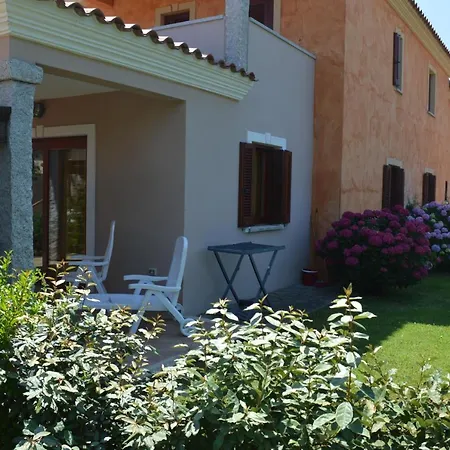 Appartamenti Lu Fraili San Teodoro  Exterior photo