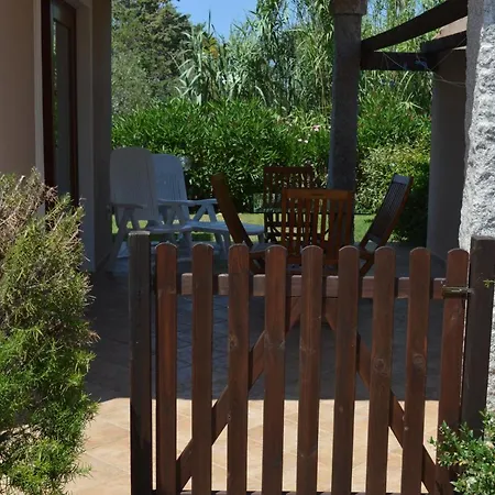Appartamenti Lu Fraili San Teodoro  Exterior photo